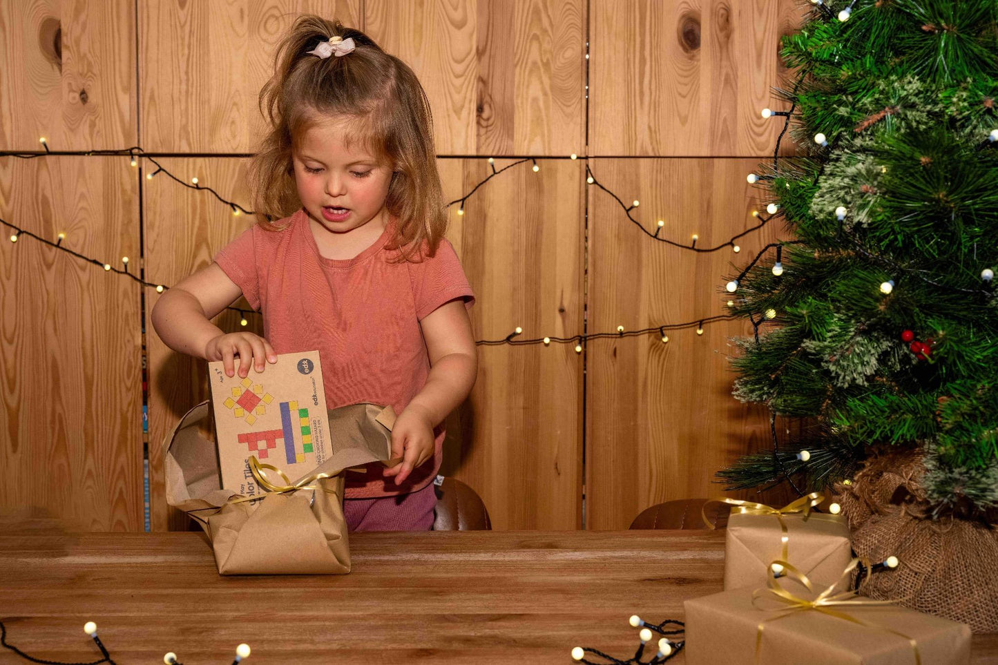 Shopedx UK - Family Time and Calm Play Building Bonds During the Holiday Season - Edx Education Play Blog