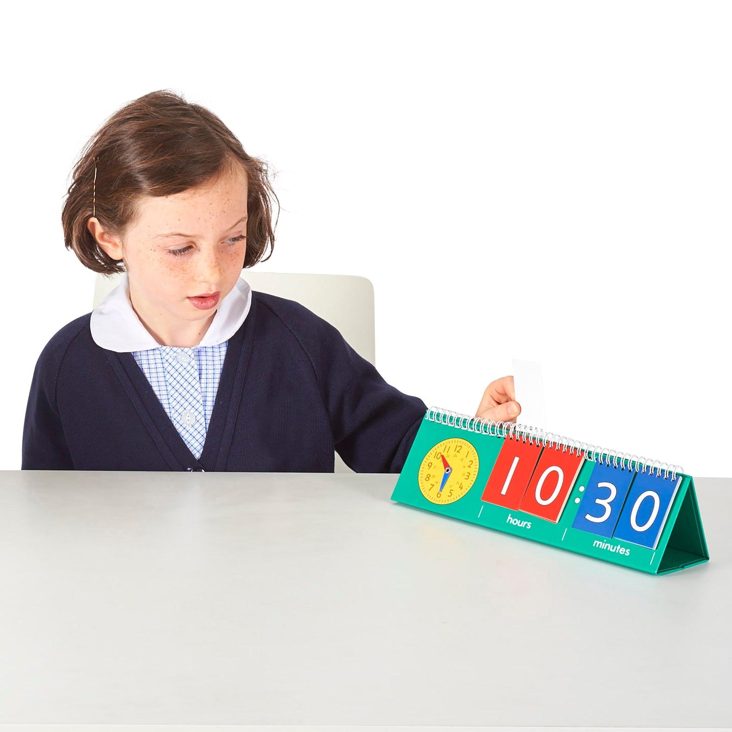 Time Flip Chart showing analogue clock face – learn to tell the time for EYFS & KS1 | edx education® UK